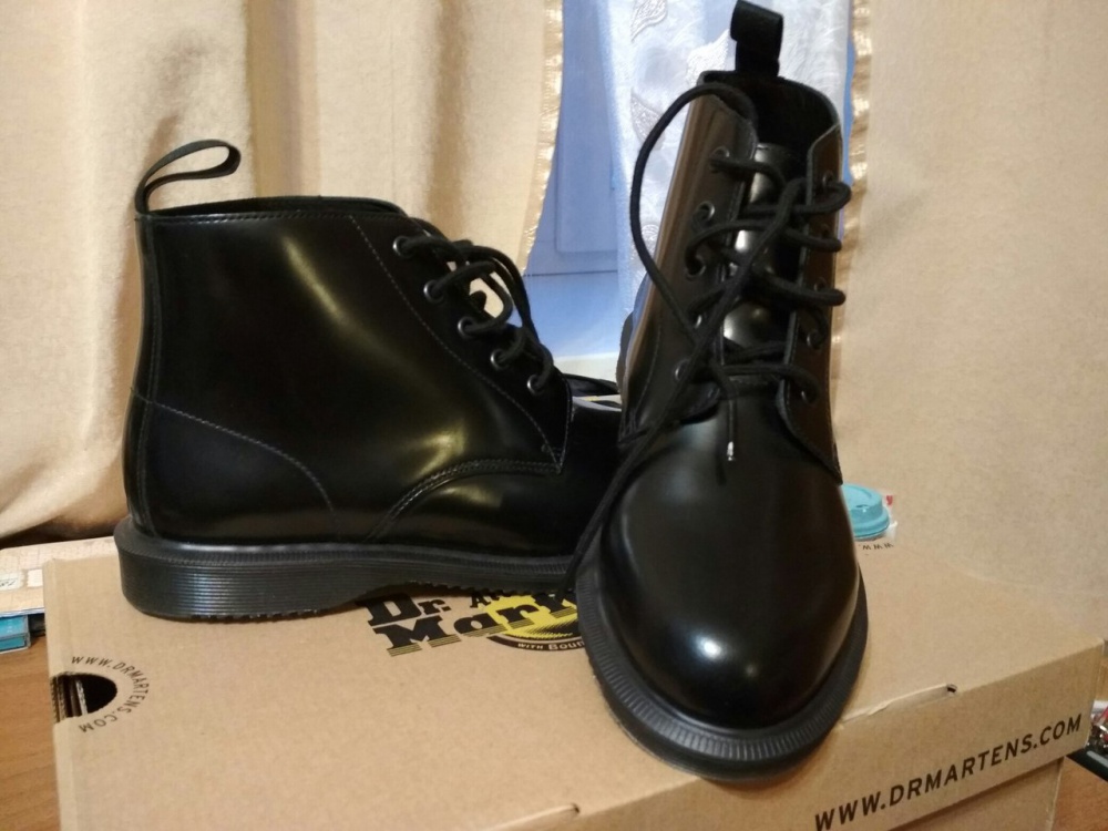 Dr. Martens Emmeline Polished Smooth 39EU