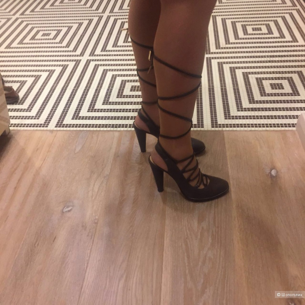 Новые туфли Pollini 40 размера