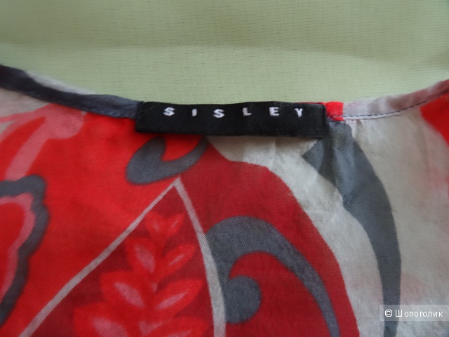 Блузка шёлковая "Sisley" с открытыми плечами, размер 42-44, б/у
