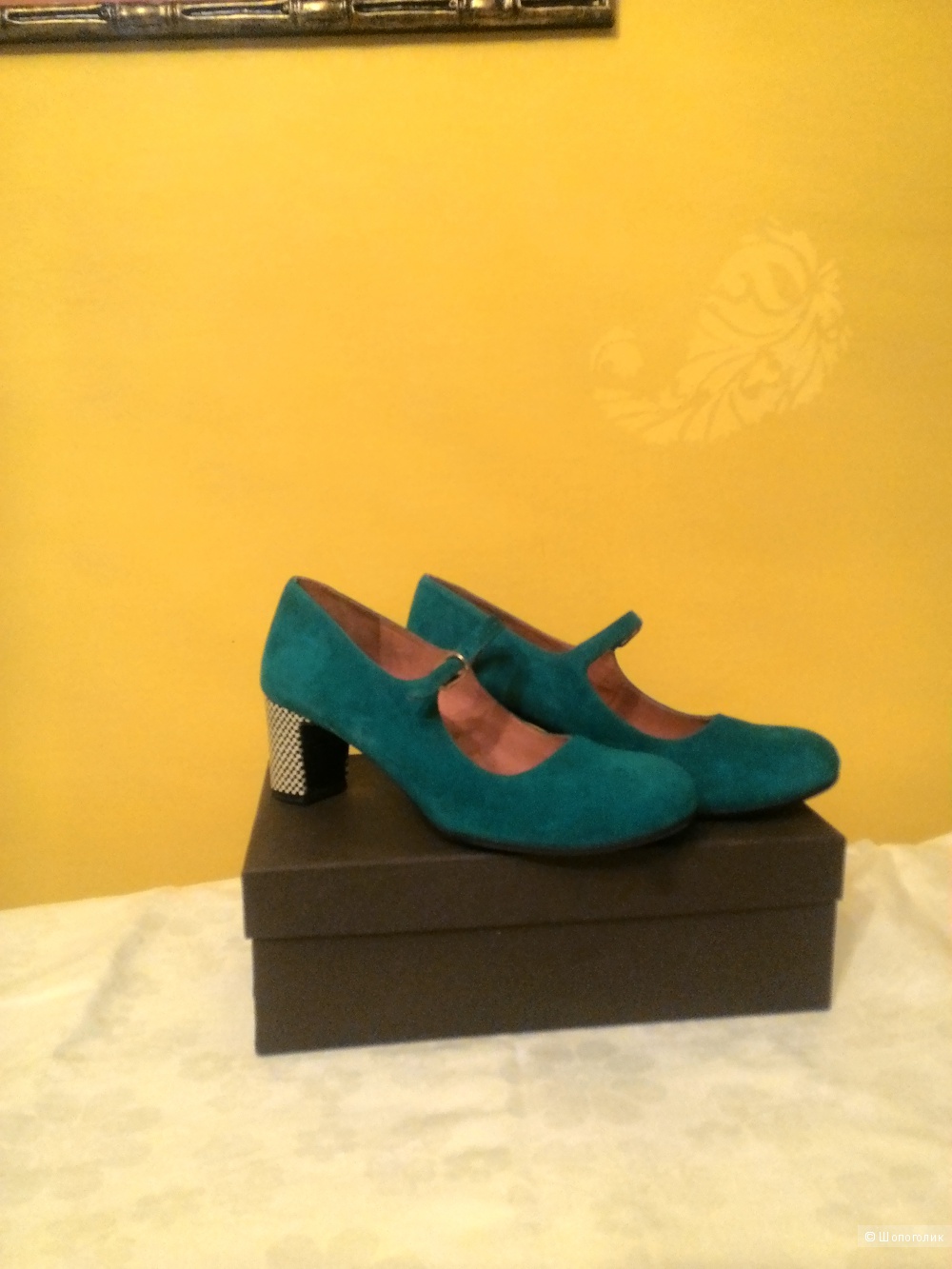 Стильные,бирюзовые замшевые с кожаным каблуков туфли испанской дизайнерской марки Chi Mihara(Чи Михара) 40, 5 размер