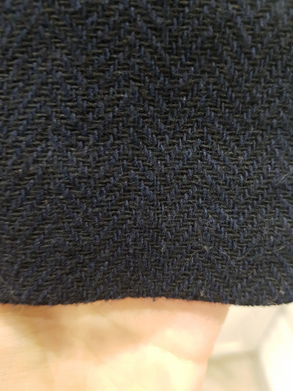Пальто с капюшоном темно-синее на поясе H&M, размер 34