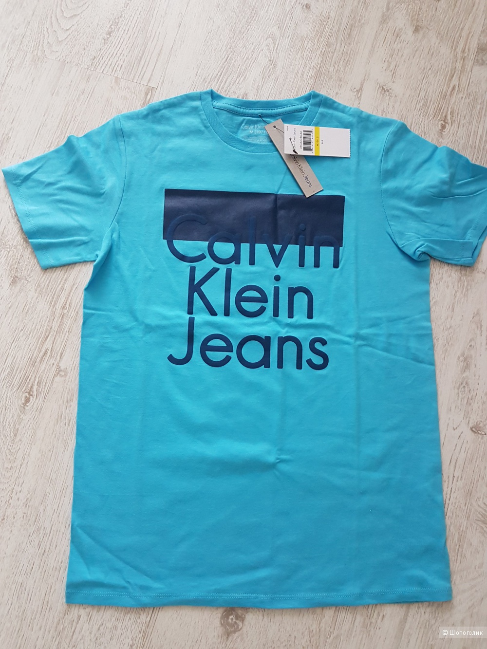 Яркая футболка бренда Calvin Klein Jeans. 10-12 лет