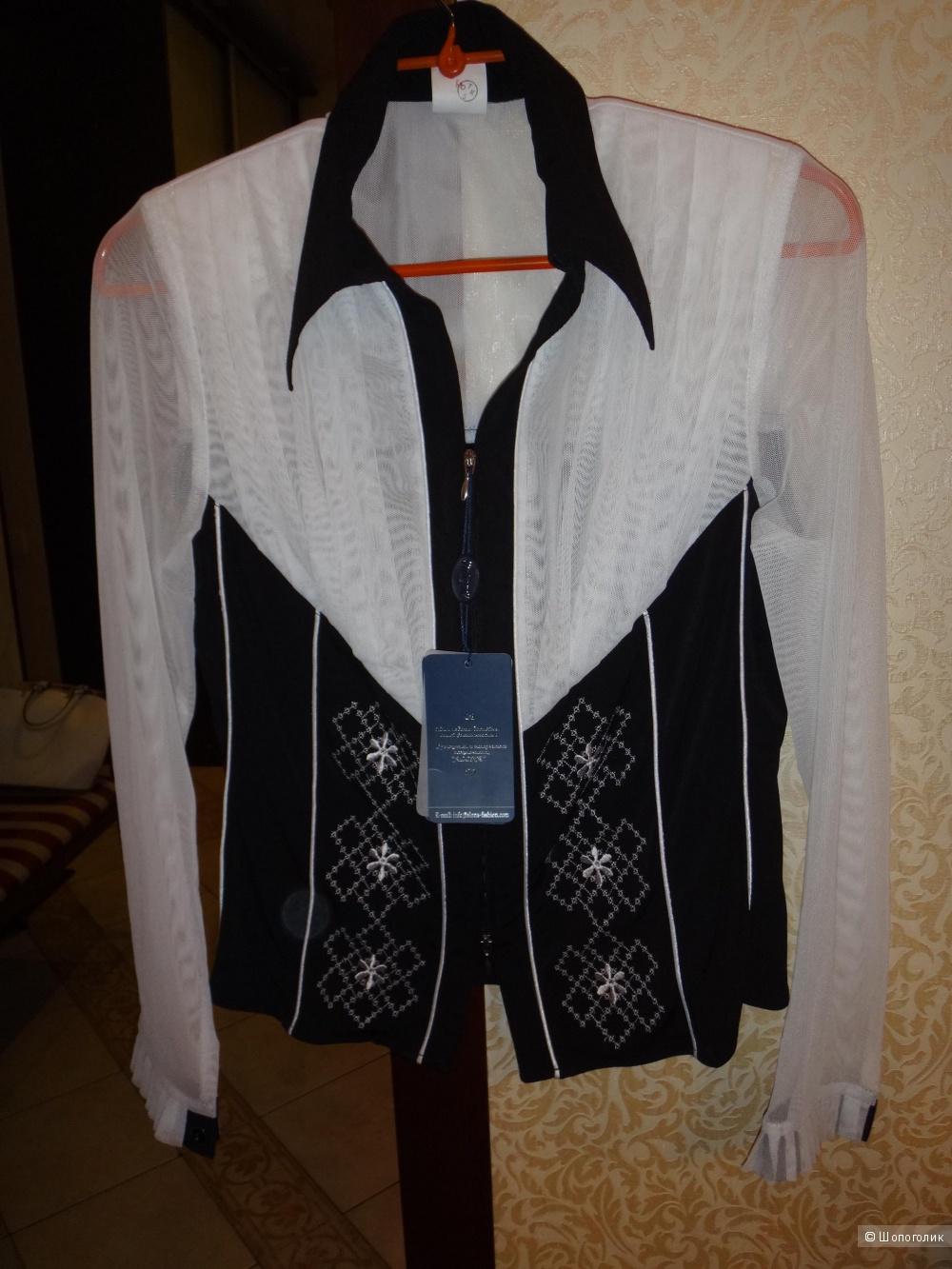 Блузка черно- белая 46 размера Казахстан