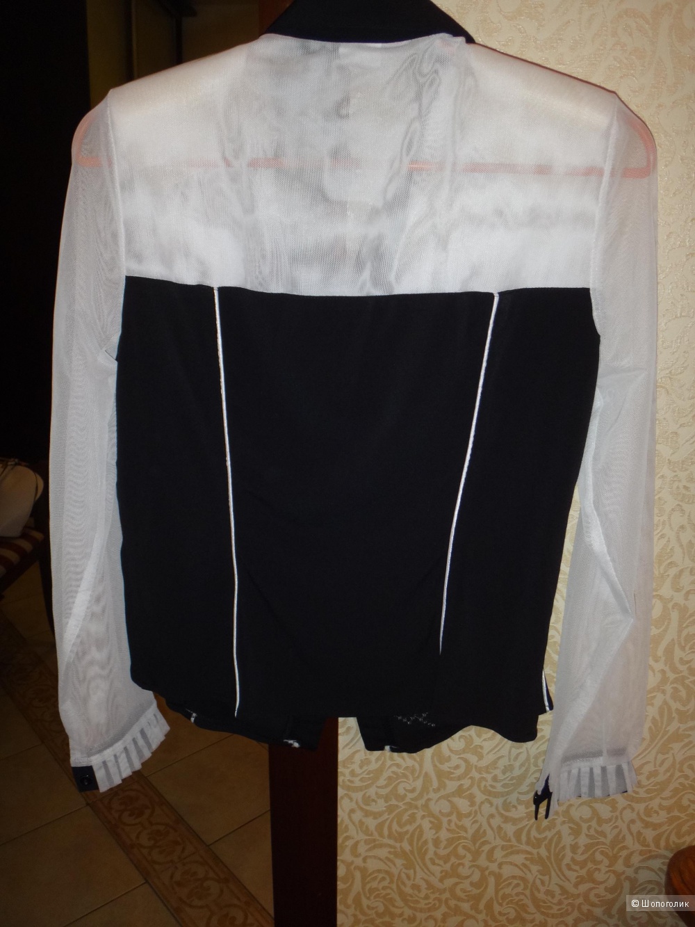 Блузка черно- белая 46 размера Казахстан