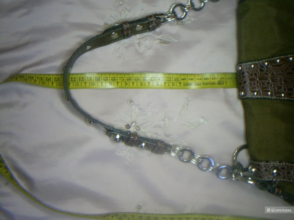 Сумочка Guess.