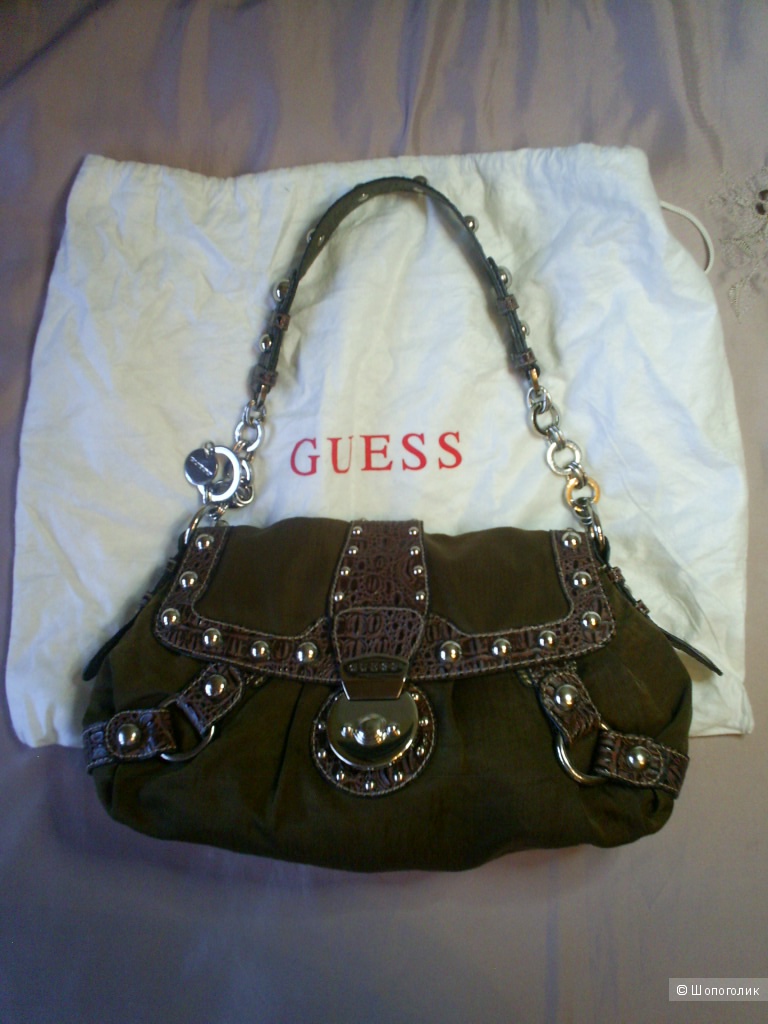 Сумочка Guess.