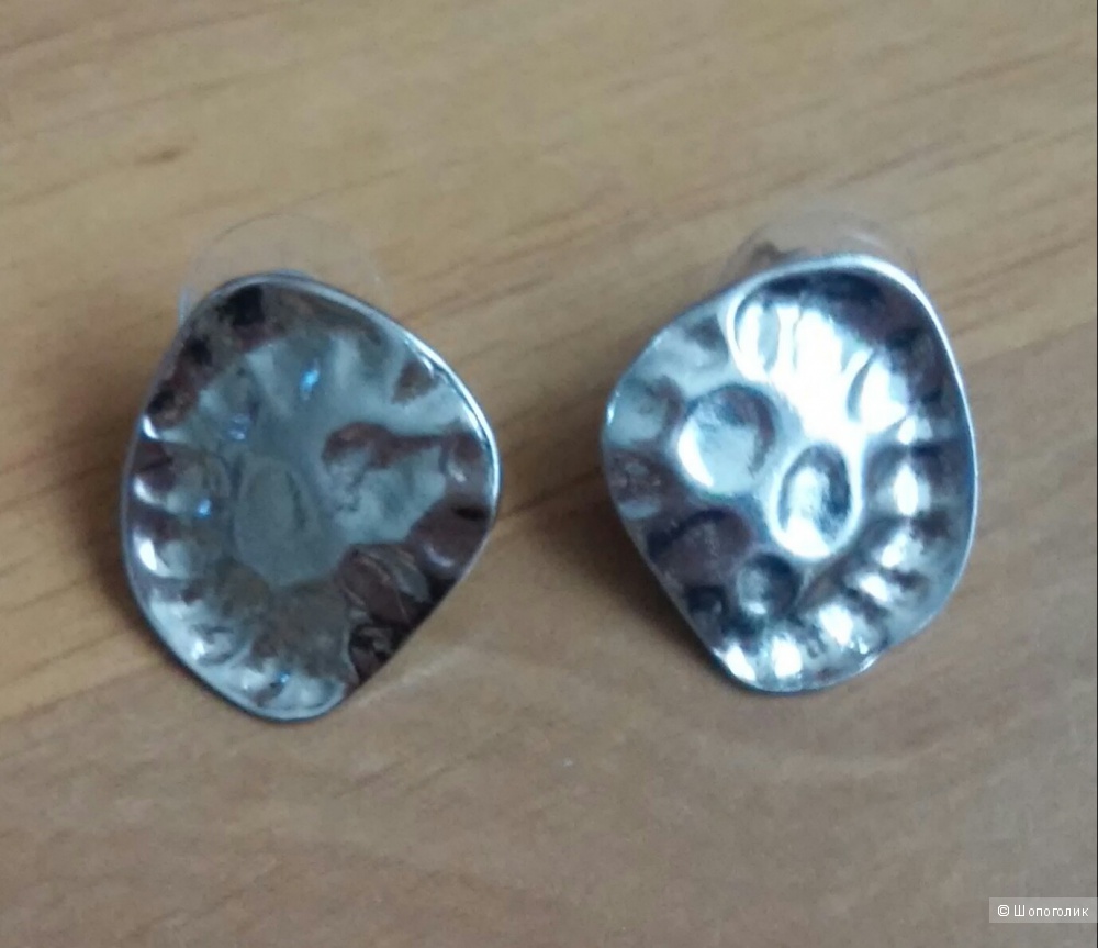 Новые серьги Bebe, 2 пары