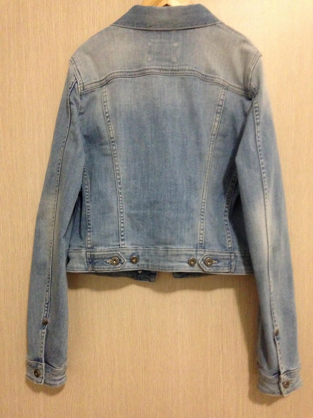 Джинсовая курточка " BOSS ORANGE " , 44 размер, M, Италия.