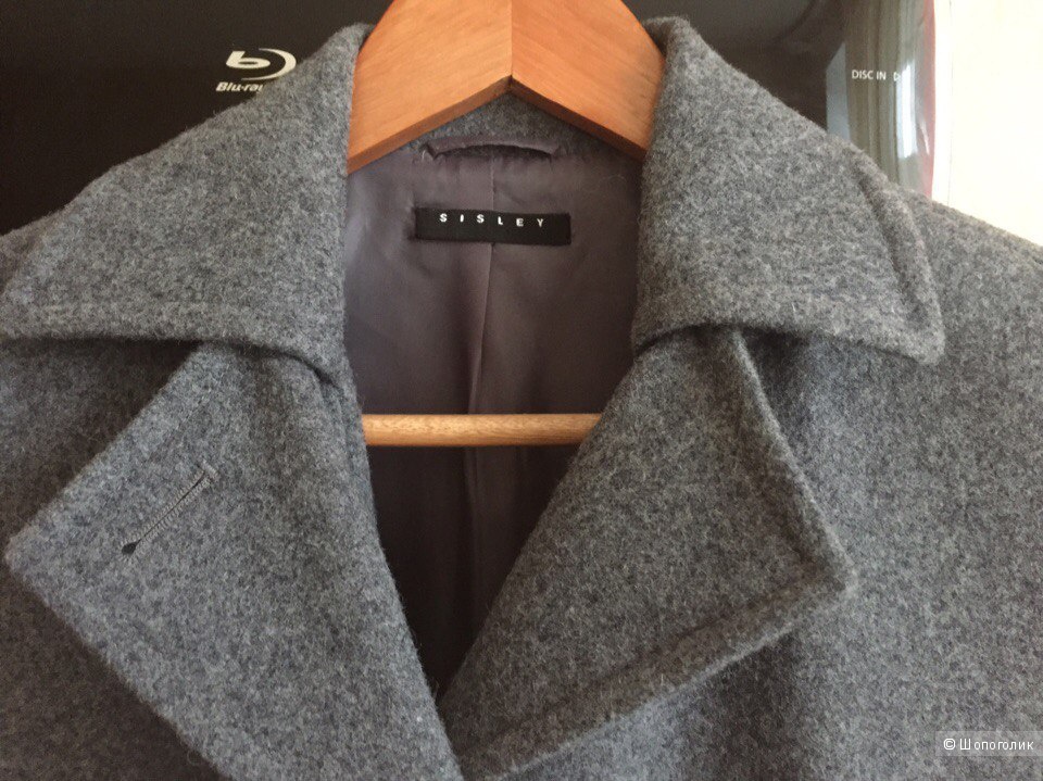 Новое пальто французской марки Sisley. Размер 42-44.