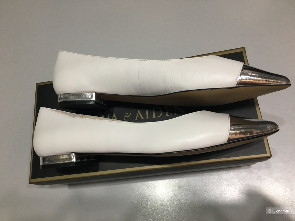 Белые кожаные балетки Ava & Aiden. Размер 8US/38EUR, 24,5 см по стельке.
