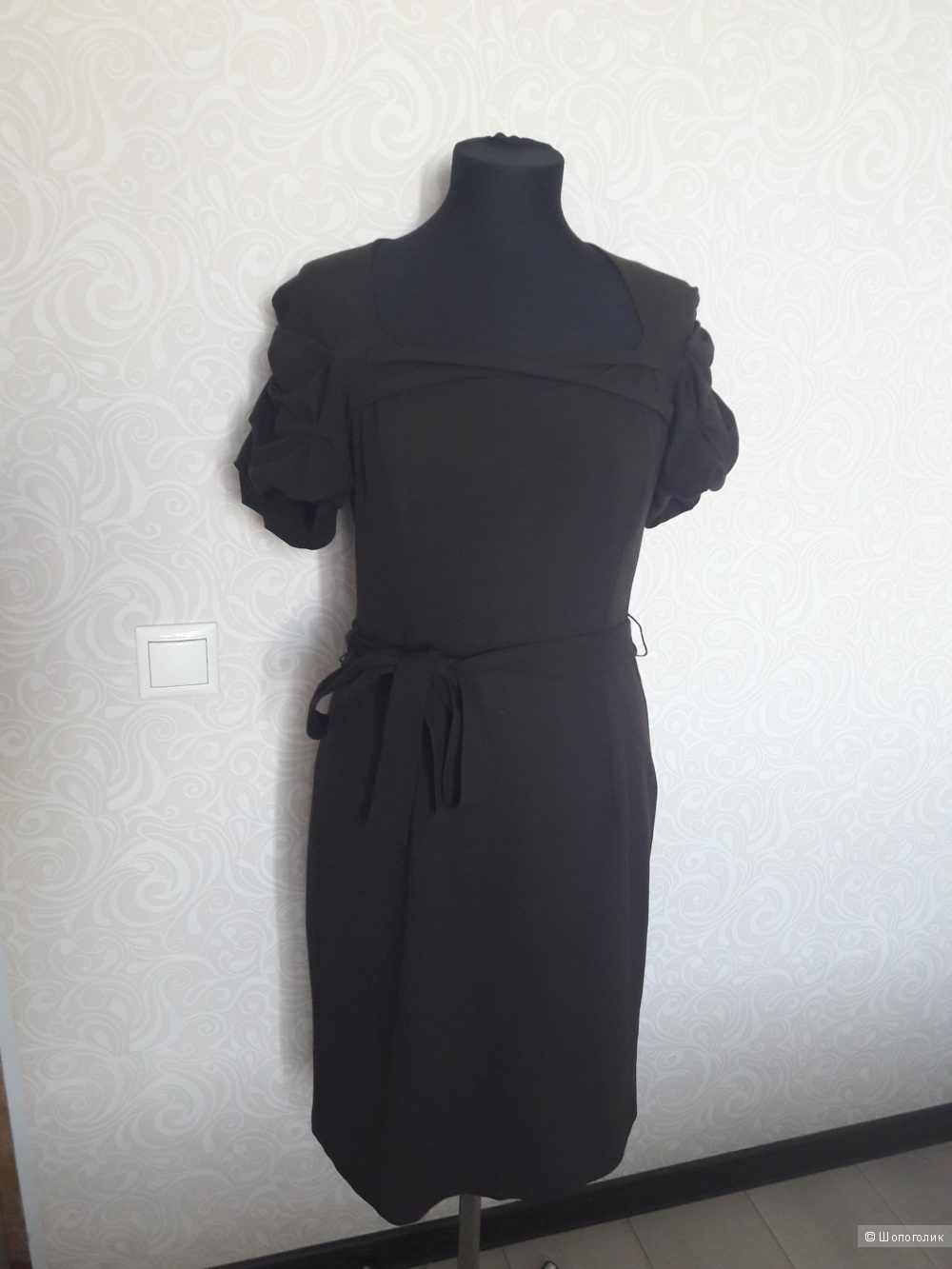 Vipart: платье классика с фигурными рукавами,40