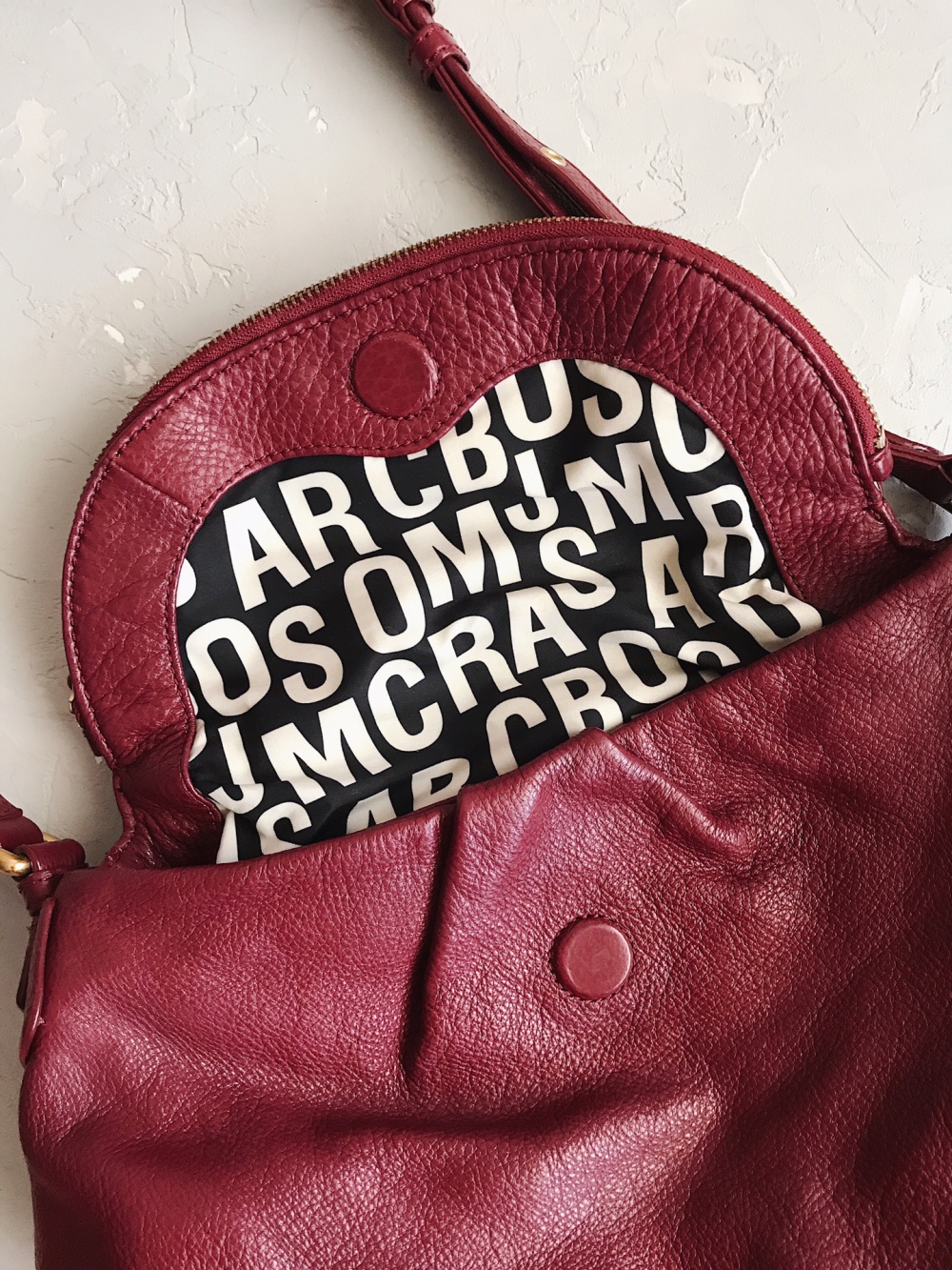 Женская кожаная сумка Marc By Marc Jacobs вкусного цвета Кьянти