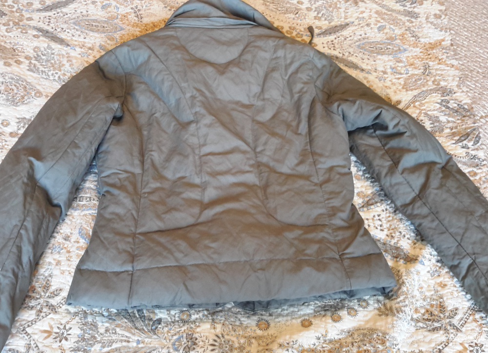 Курка Benetton размер 44-46 пух/перо