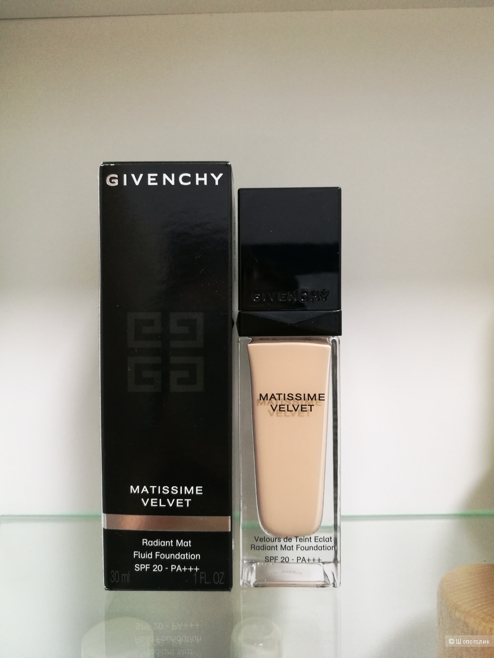 GIVENCHY Matissime Velvet Жидкое матирующее тональное средство