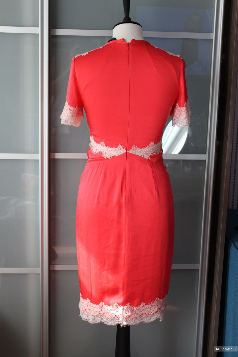 Новое шёлковое платье Bastyan р-р 36 (42)