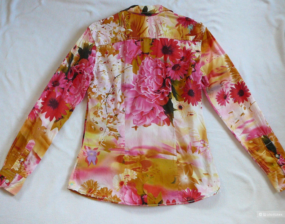 Стильная рубашка с цветами GANESH р44-46