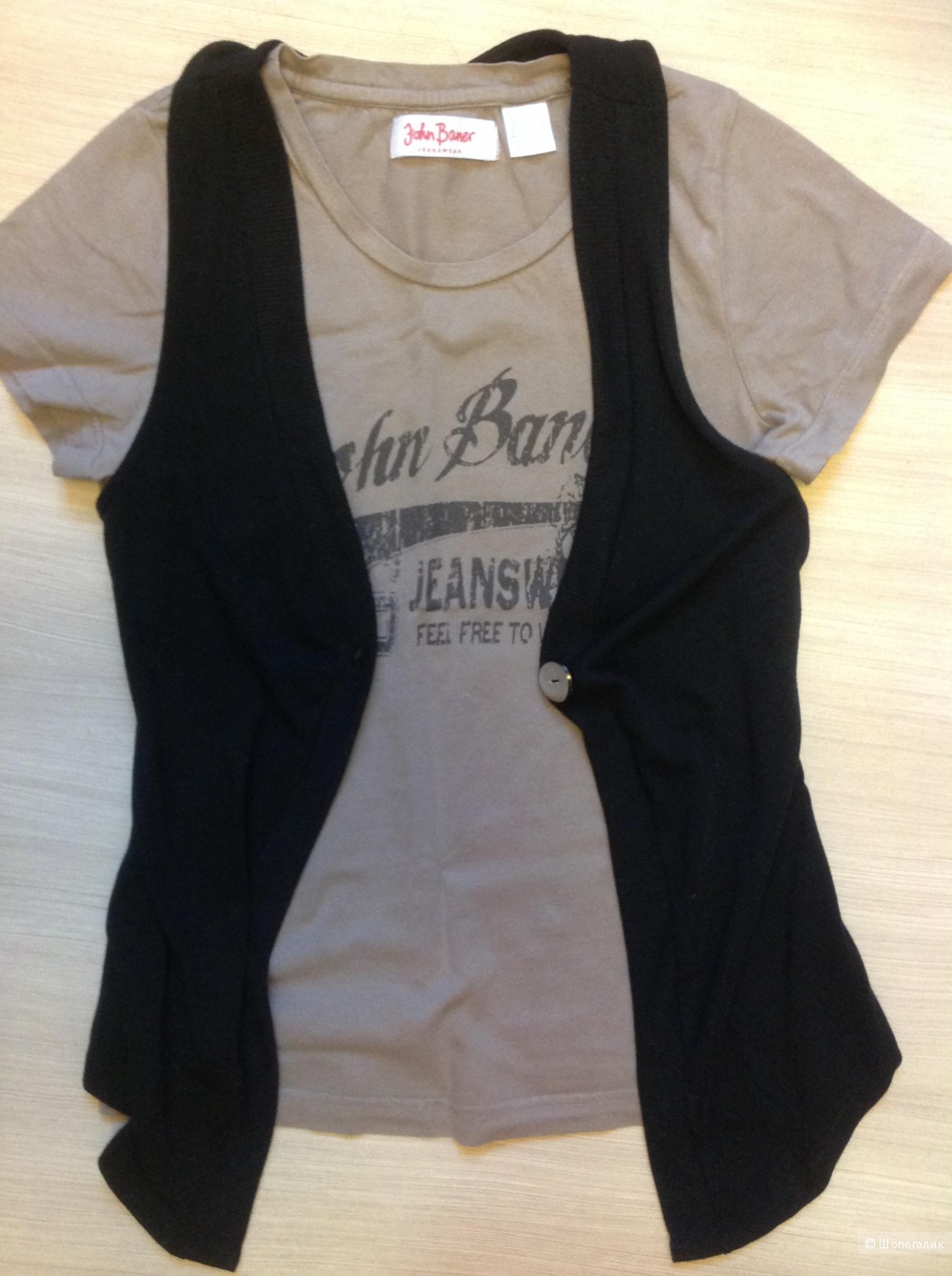 Футболка (John Baner JEANSWEAR ) + жилетка ( RAINBOW ), разм. S