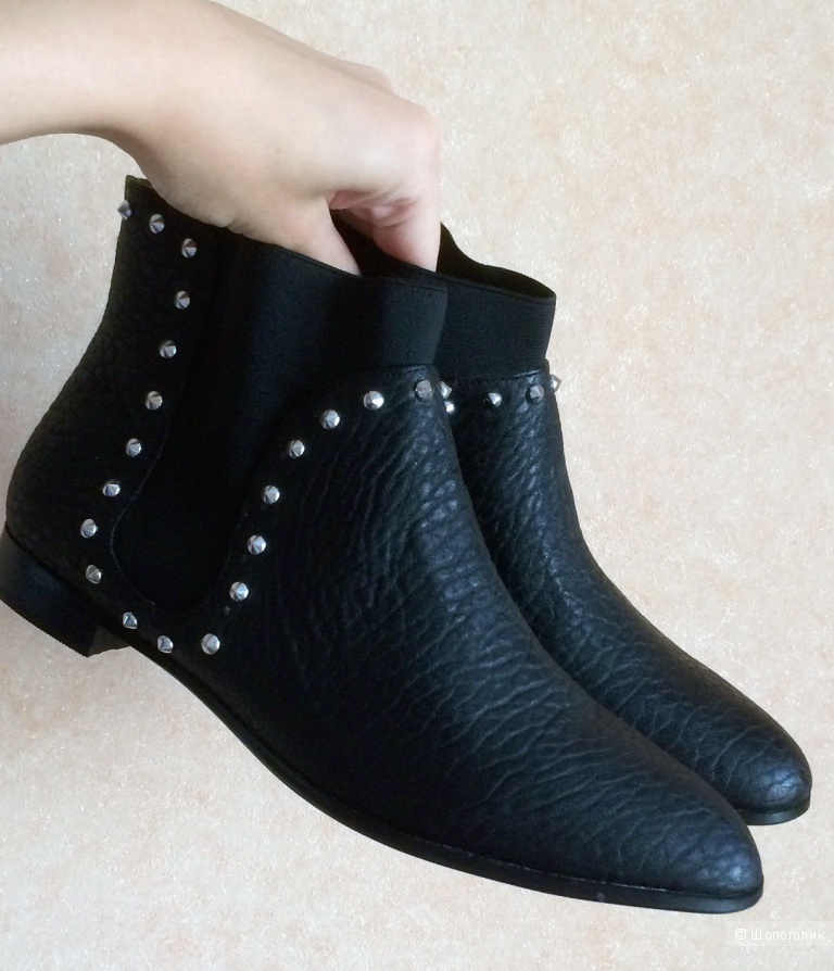 Черные ботинки челси от ZARA с клепками. Размер рус 39/39.5