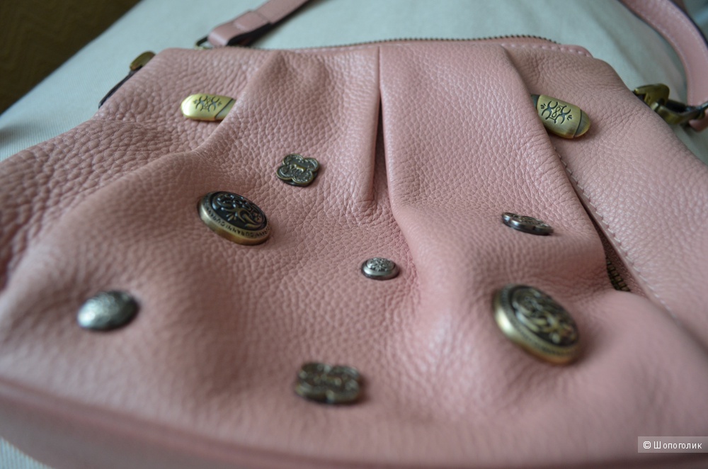 Красивая и удобная сумка итальянского бренда Curanni