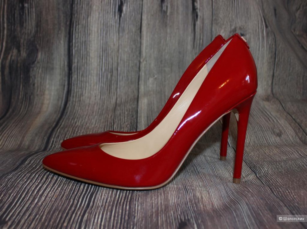 Туфли лодочки Ianka Trump kayden 4 red patent. Размер 9 М (наш 38,5-39 р)