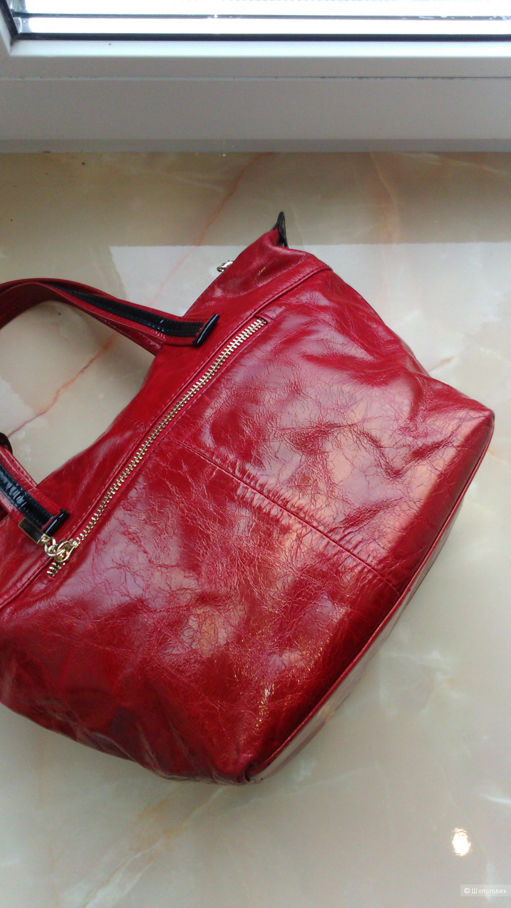 Красная сумочка из натуральной кожи