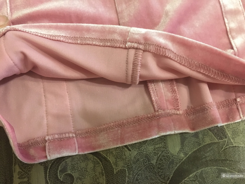 Бархатное платье с формованными чашечками PrettyLittleThing, розовый, 42/44