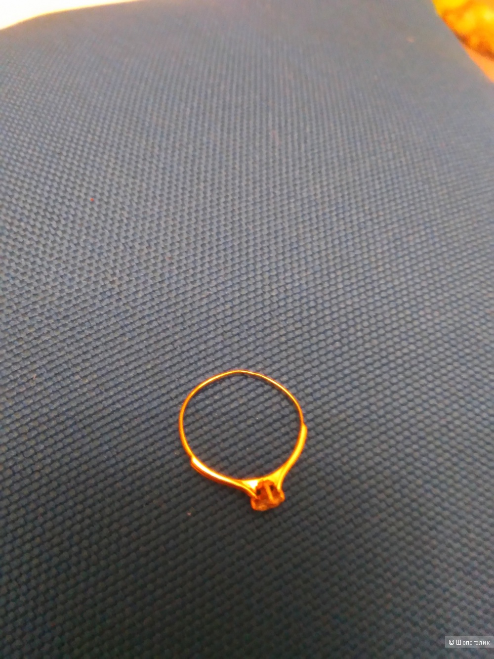 Золотое кольцо с фианитом р16-16.5 585 пробы