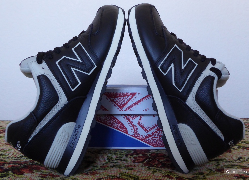 New Balance 574 (US 9.5) ® новые кроссовки