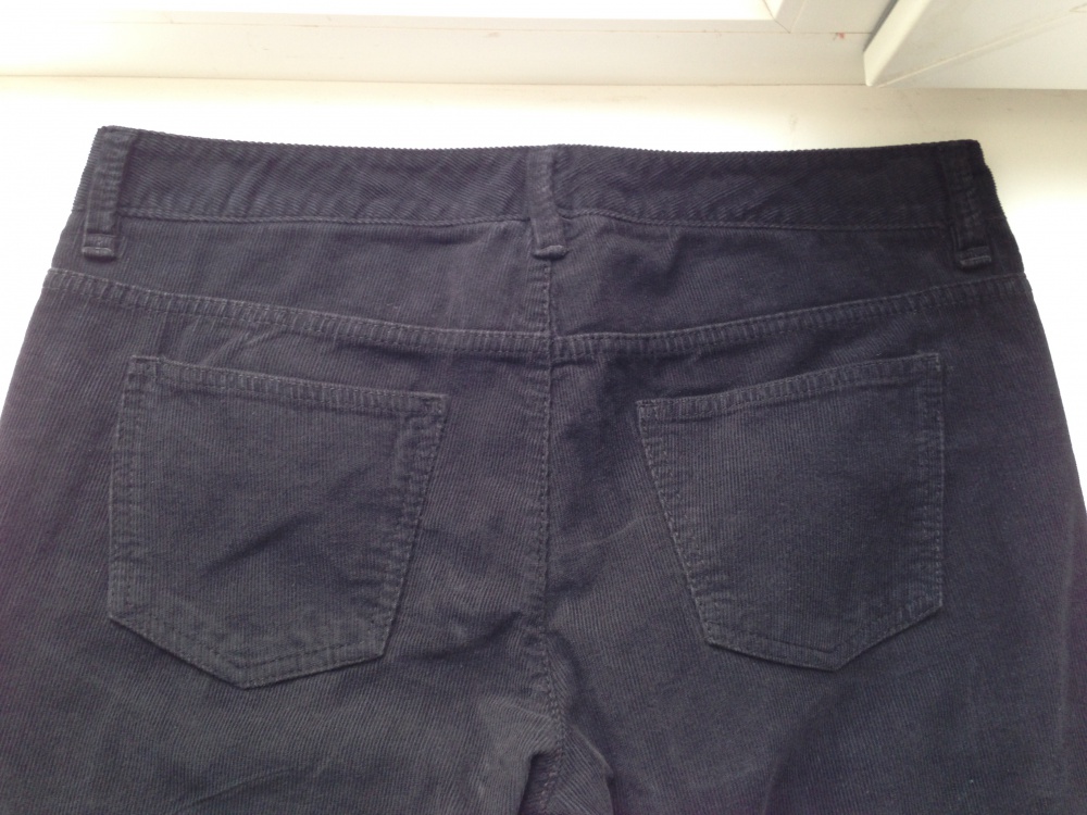 Вельветовые джинсы " Massimo Dutti ", 29-30 размер, Италия.