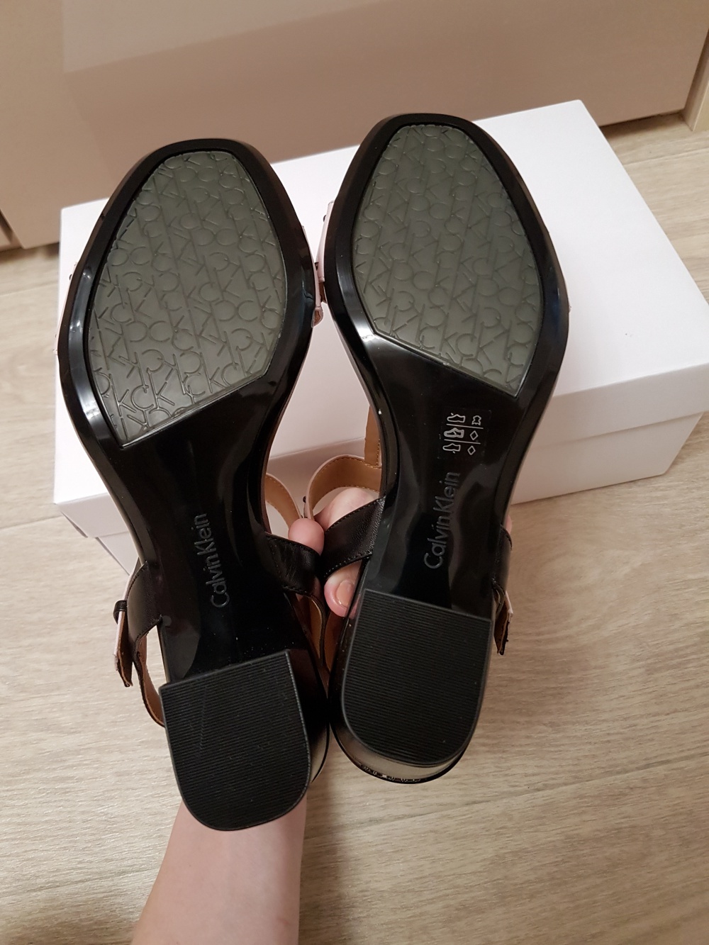 Босоножки Calvin Klein, размер 38.5-39