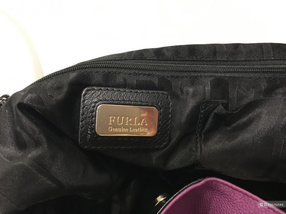 Сумка Furla Elizabeth zip medium hobo.