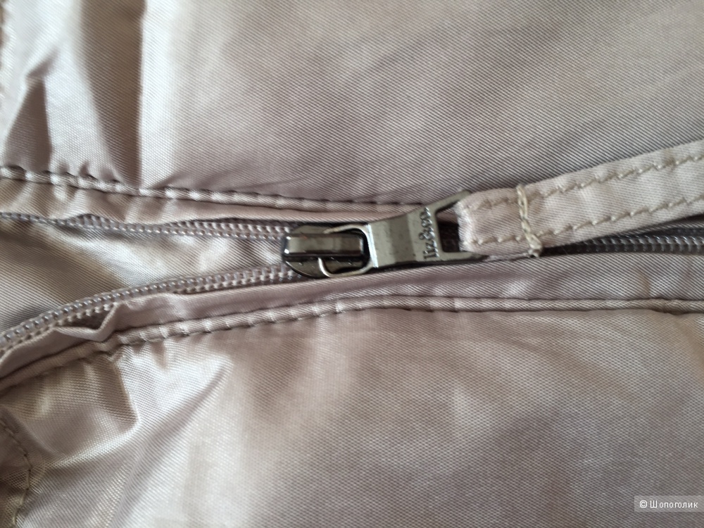 Женская жилетка на осень. Воротник стоичка на  иск. мехе, марка Liz&Co размер M