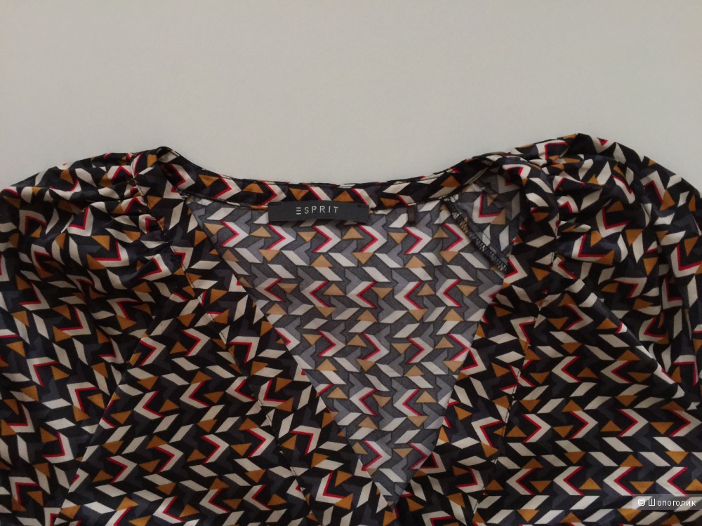 Блузка  цветная с принтом марка ESPRIT размер 44