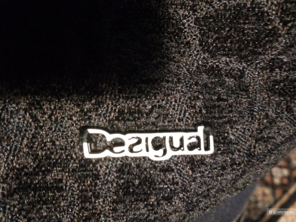 Очень женственное пальто Desigual р44