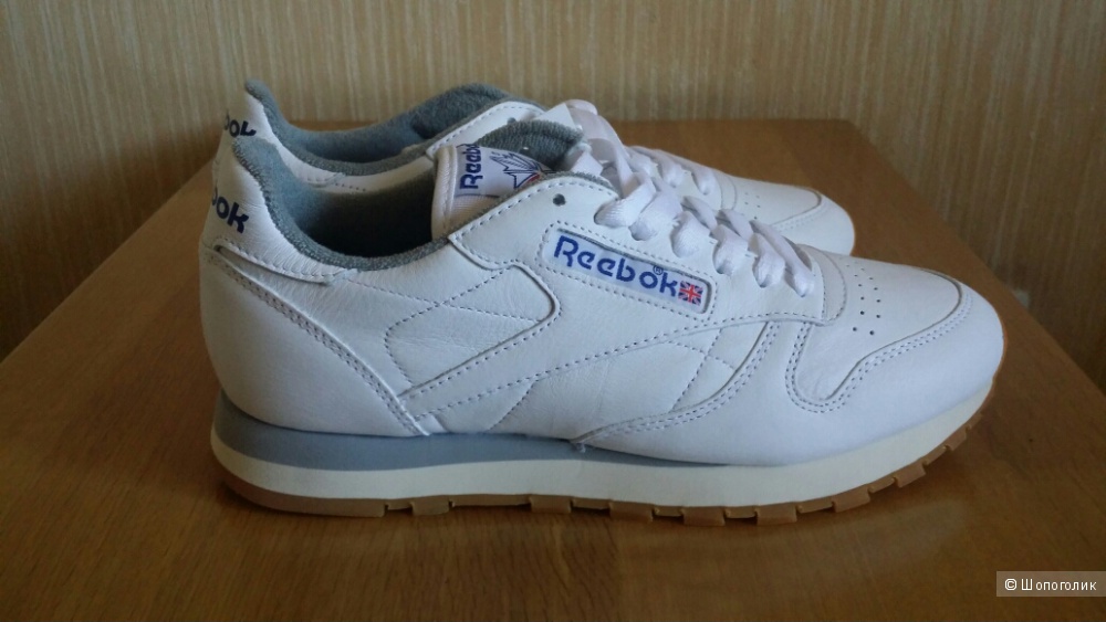 Кроссовки Reebok размер 6,5UK новые