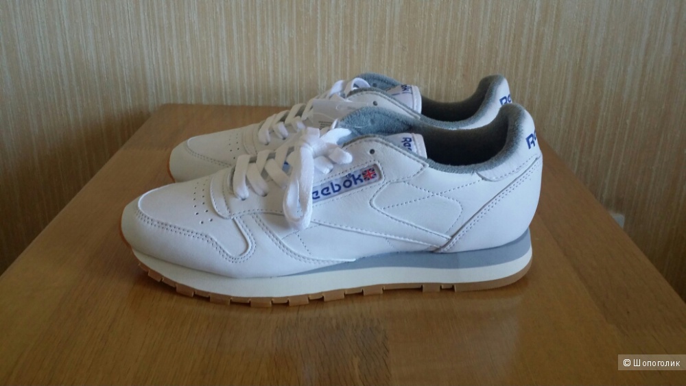 Кроссовки Reebok размер 6,5UK новые