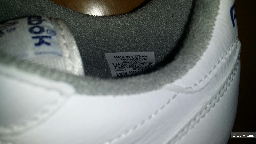 Кроссовки Reebok размер 6,5UK новые