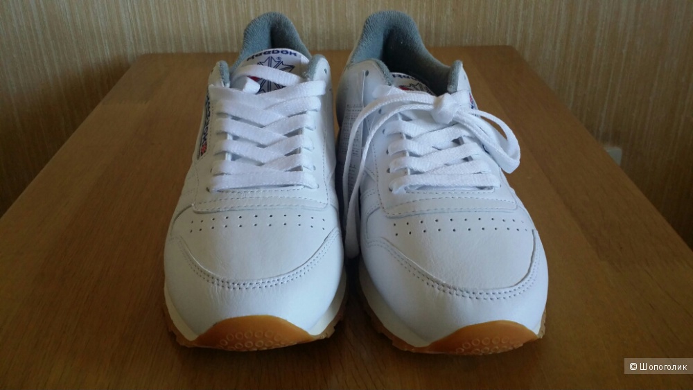 Кроссовки Reebok размер 6,5UK новые