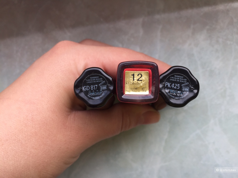 Shiseido жидкая помада GD 817, Shiseido жидкая помада PK 425, Collistar № 12.