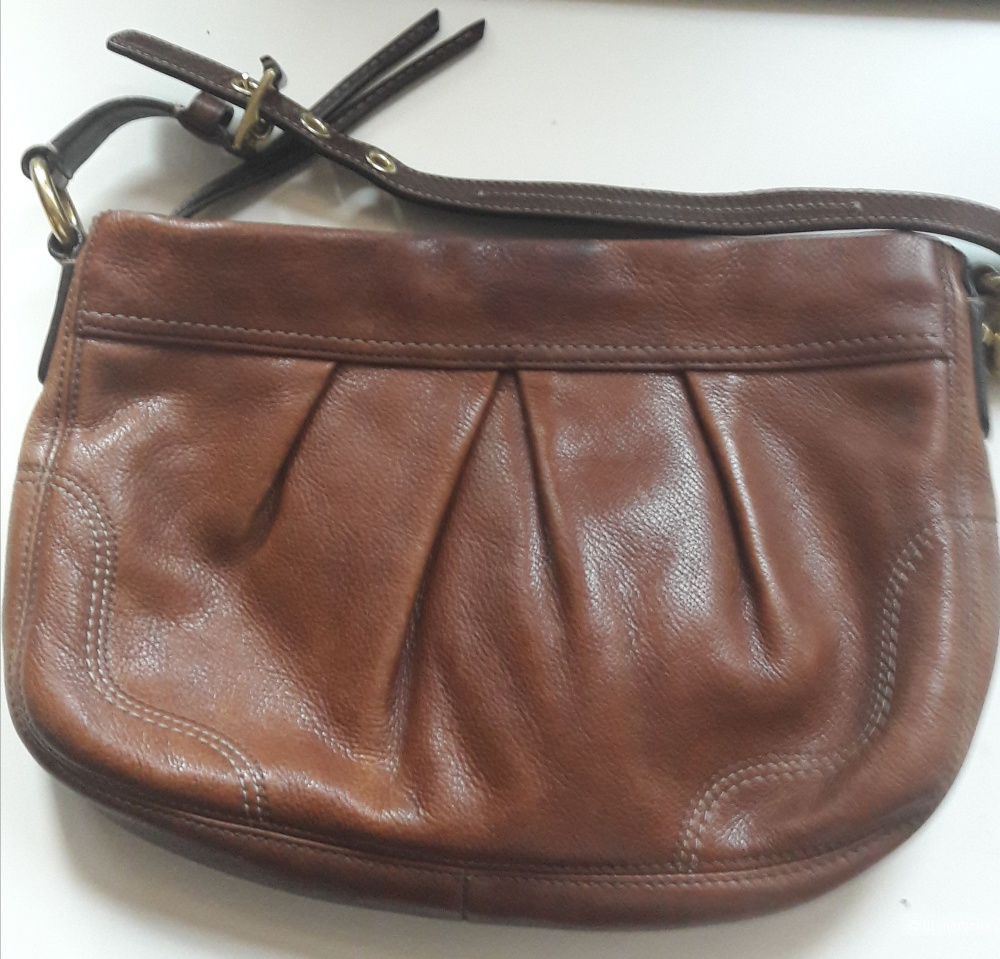 Кожаная сумка COACH Small Hampton Leather Shoulder Bag - F12917