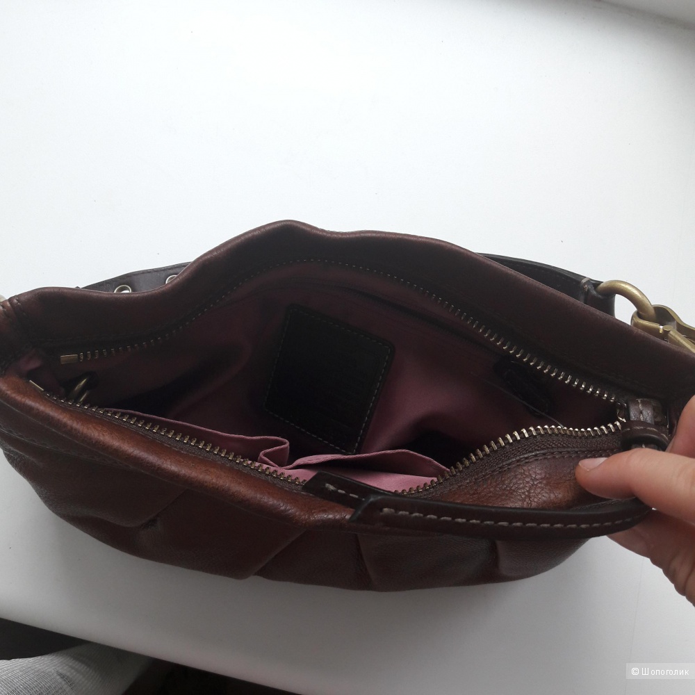 Кожаная сумка COACH Small Hampton Leather Shoulder Bag - F12917