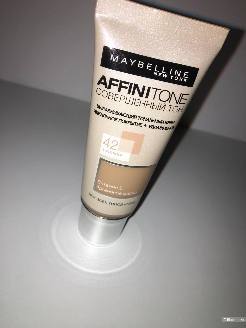 Тональный крем Maybelline Affinitone , остаток больше половины