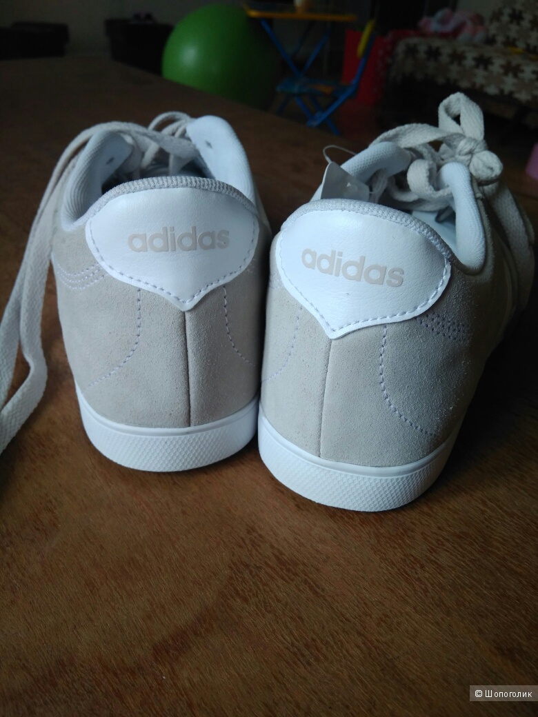 Продам новые кеды Adidas модель courtset размер 41