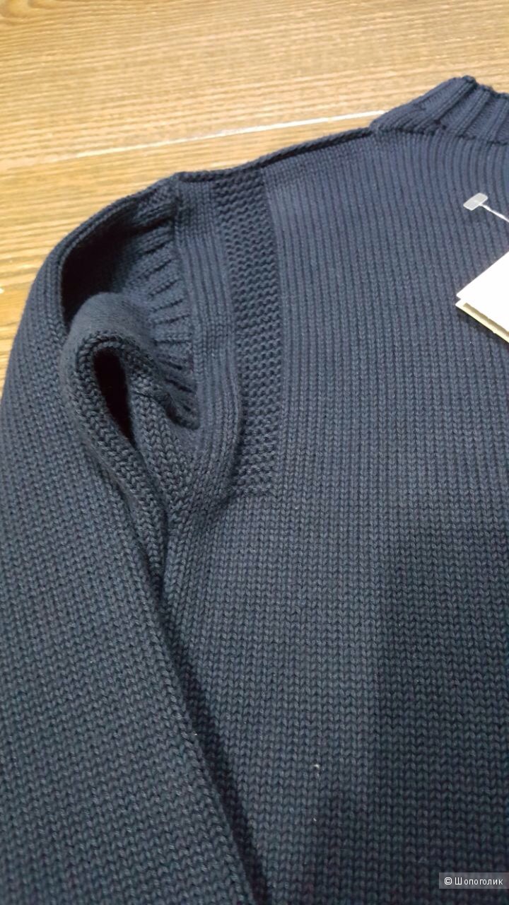 Burberry красивый свитер . Новый.Оригинал.р-ХS