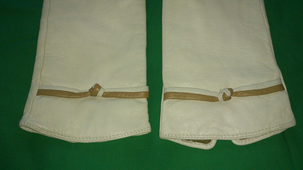 Перчатки кожаные белые, размер 7 или 71/2, Венгрия