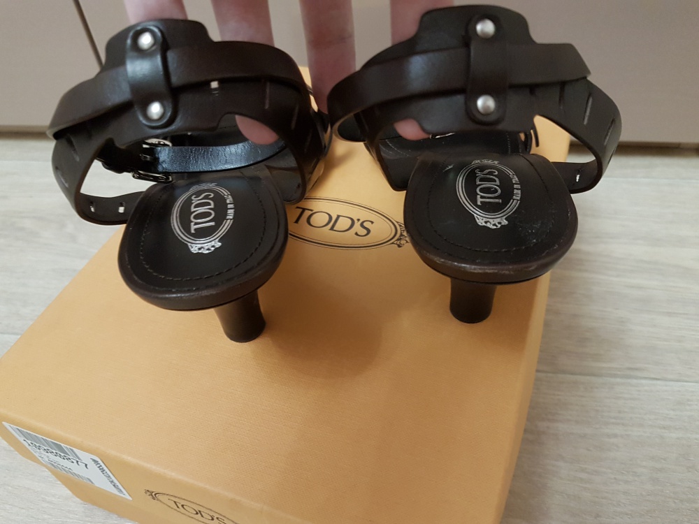 Босоножки Tod's, размер 38.5
