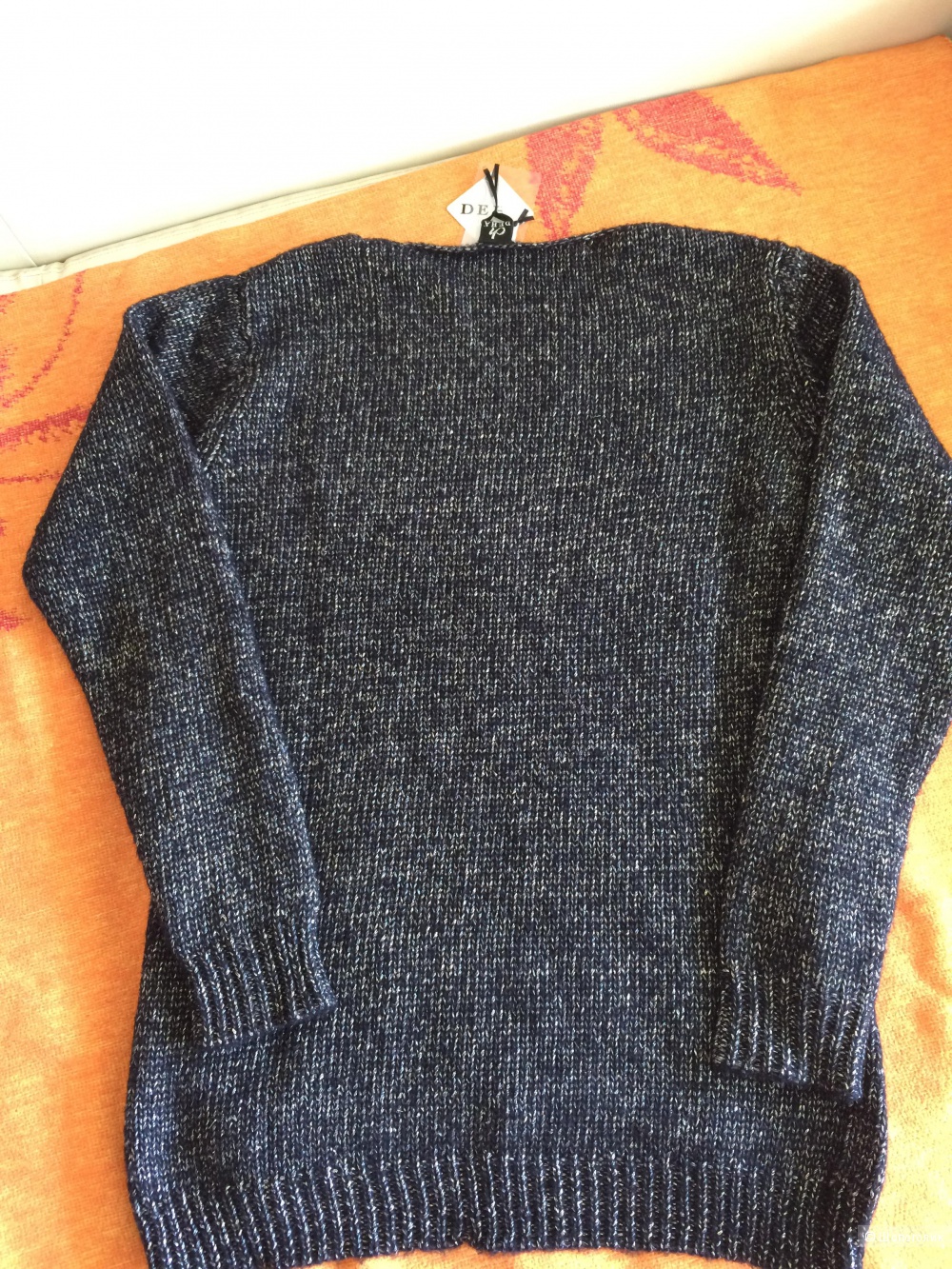 Новый красивый свитер deha размер s,большемерит