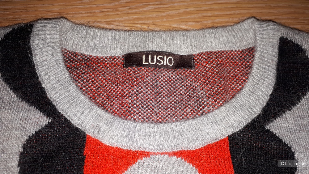 Свитер Lusio размера s/m