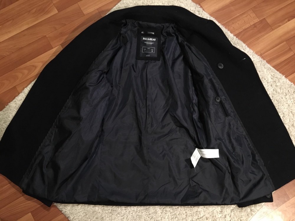 Мужское шерстяное пальто Pull and Bear, размер L.