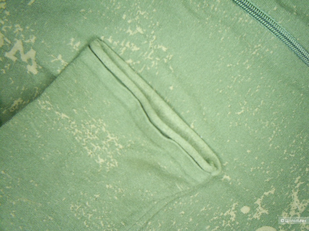Водолазка на молнии от Benetton р 42-44.